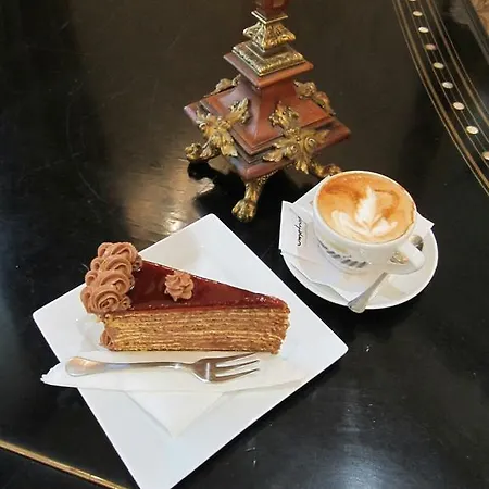 Affittacamere Anna Caffe 3*